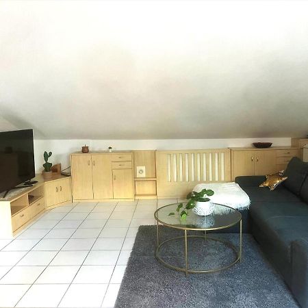 Moeblierte 3 Zimmer Apartment - Mit Smart Tv, Wlan Und Kostenfreie Parkplaetze Schloß Holte-Stukenbrock Eksteriør bilde