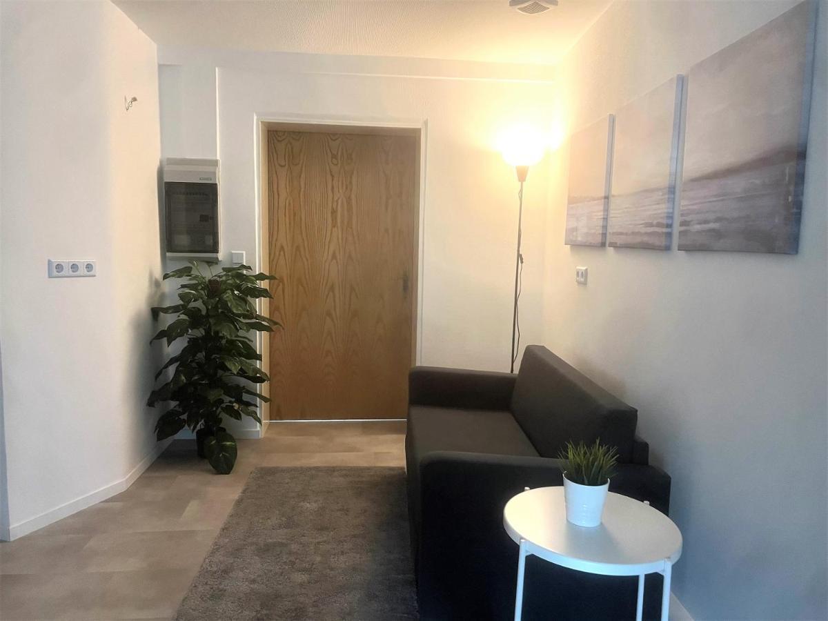Moeblierte 3 Zimmer Apartment - Mit Smart Tv, Wlan Und Kostenfreie Parkplaetze Schloß Holte-Stukenbrock Eksteriør bilde
